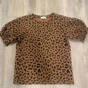 Leopard print top